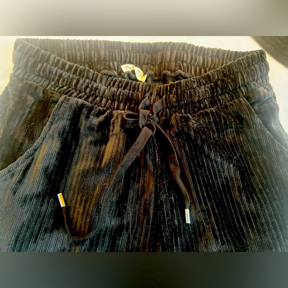 Kori Women’s Black Velvet Jogger Lounge Pants 🖤 size M KP